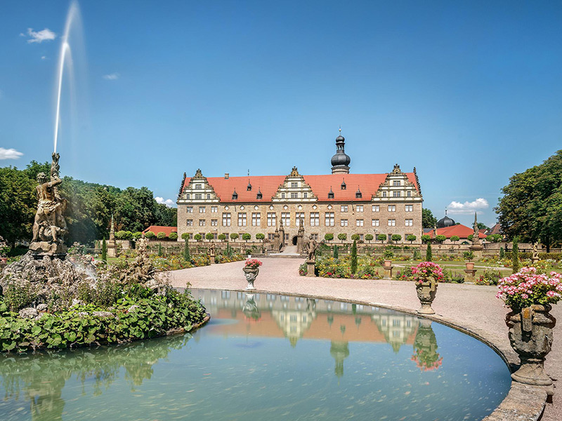 Weikersheim – mit Renaissanceschloss und TauberPhilharmonie Weikersheim – mit Renaissanceschloss und TauberPhilharmonie